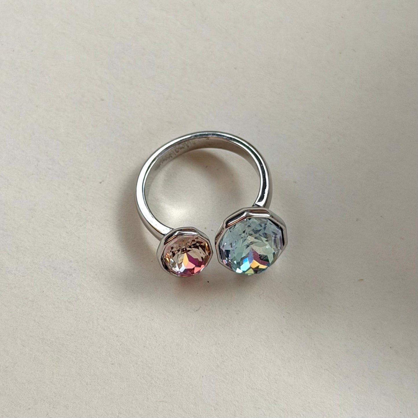 Evora Ring