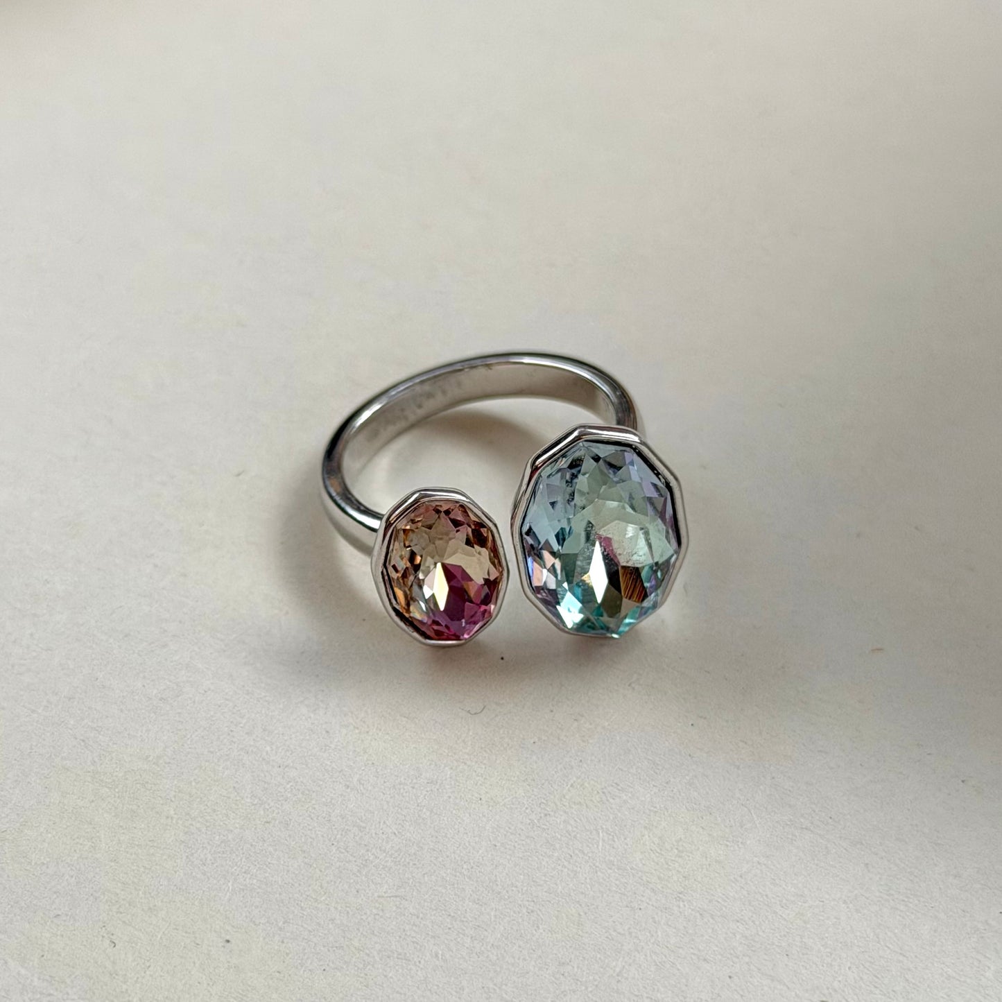 Evora Ring